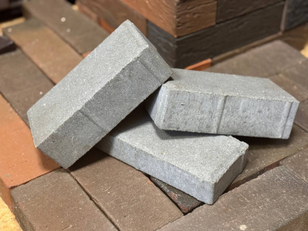 Брусчатка «Кирпич» 200x100x60 (2,6 кг.) серая от компании АВС-Групп